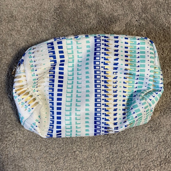 5 for $20: Target cosmetic bags - Picture 6 of 16